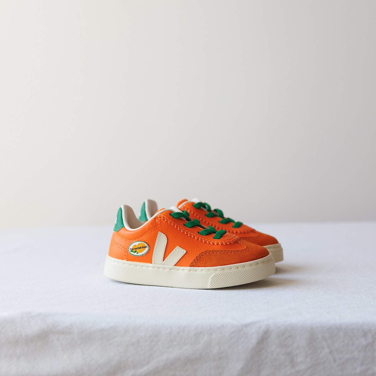 VOLLEY ELASTIC LACES LEATHER VEJA X THE SOCIAL FOOD FURY CALCAIRE - Image 4