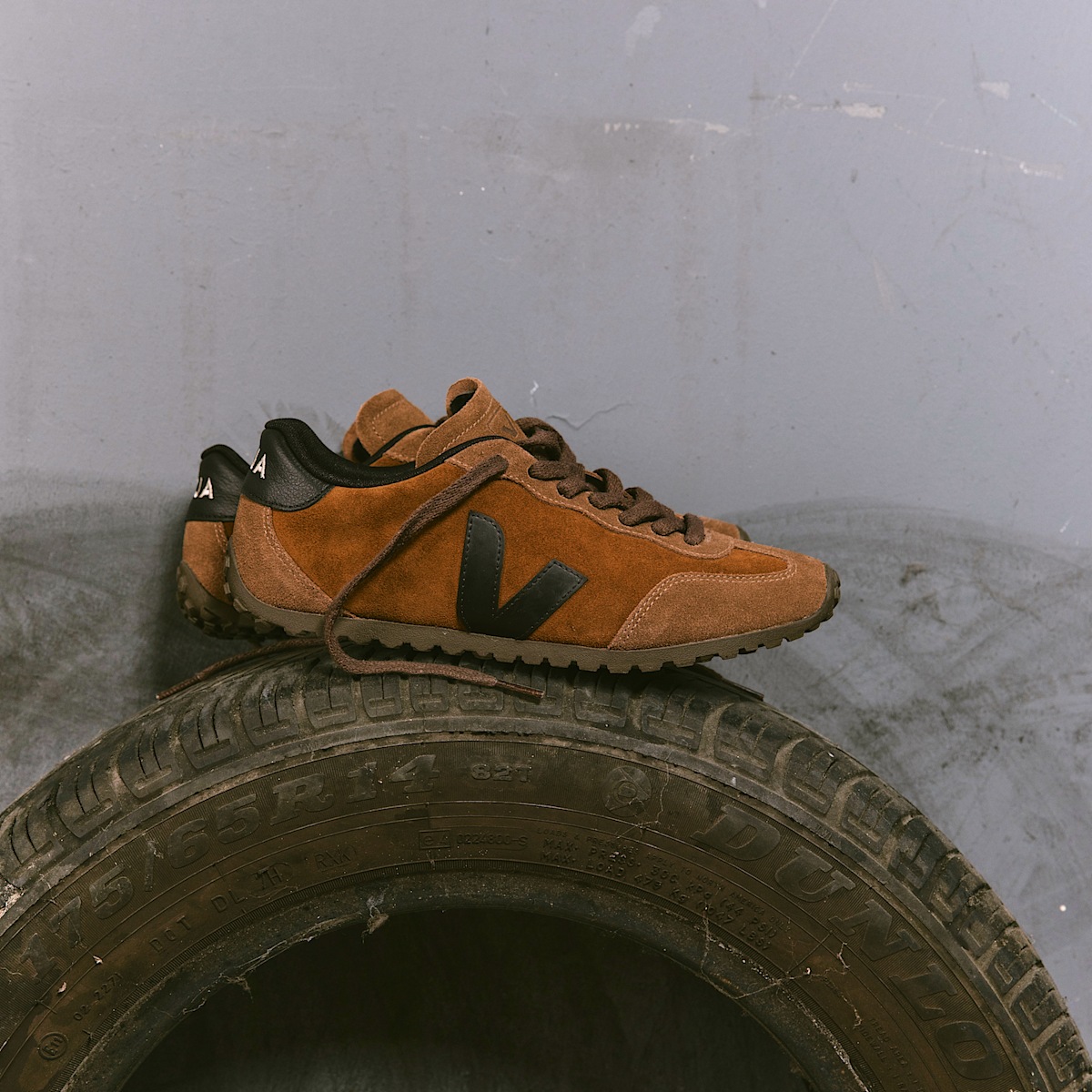 GT SUEDE COGNAC BLACK - Image 4