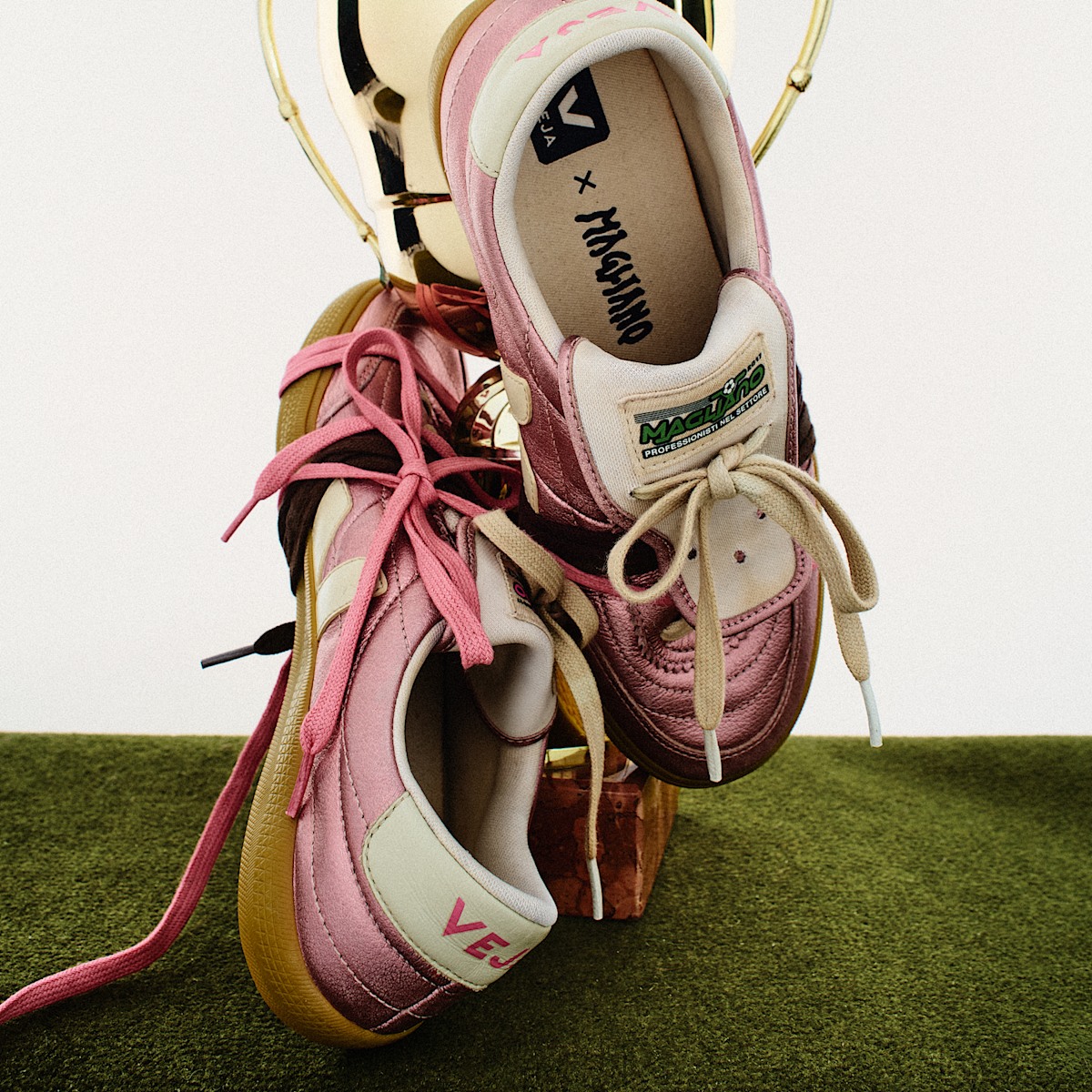 PANENKA LEATHER VEJA X MAGLIANO NACRE - Image 5