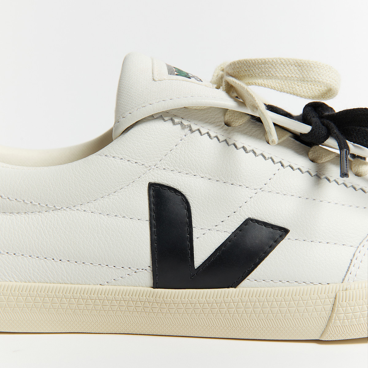 PANENKA LEATHER VEJA X MAGLIANO WHITE - Image 4