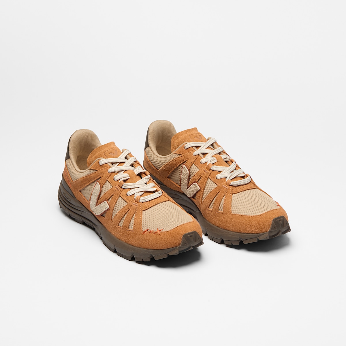 SALAR ALVEOMESH VEJA X CARNAN UMBER - Image 2