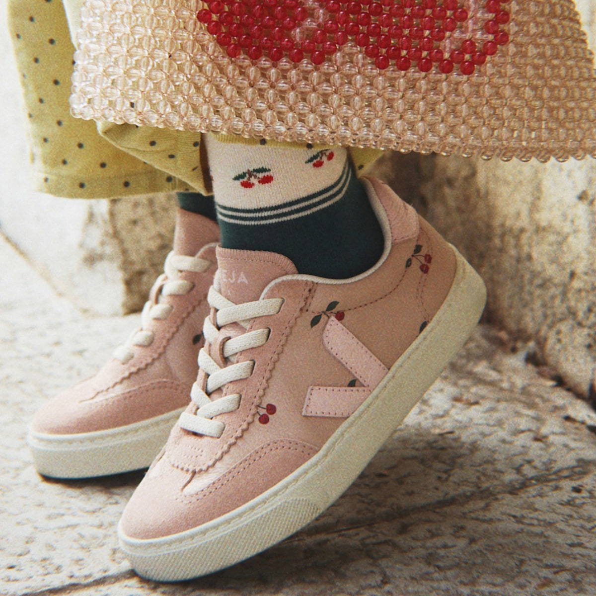 VOLLEY ELASTIC LACES LEATHER VEJA X KONGES SLØJD CHERRY - Image 5