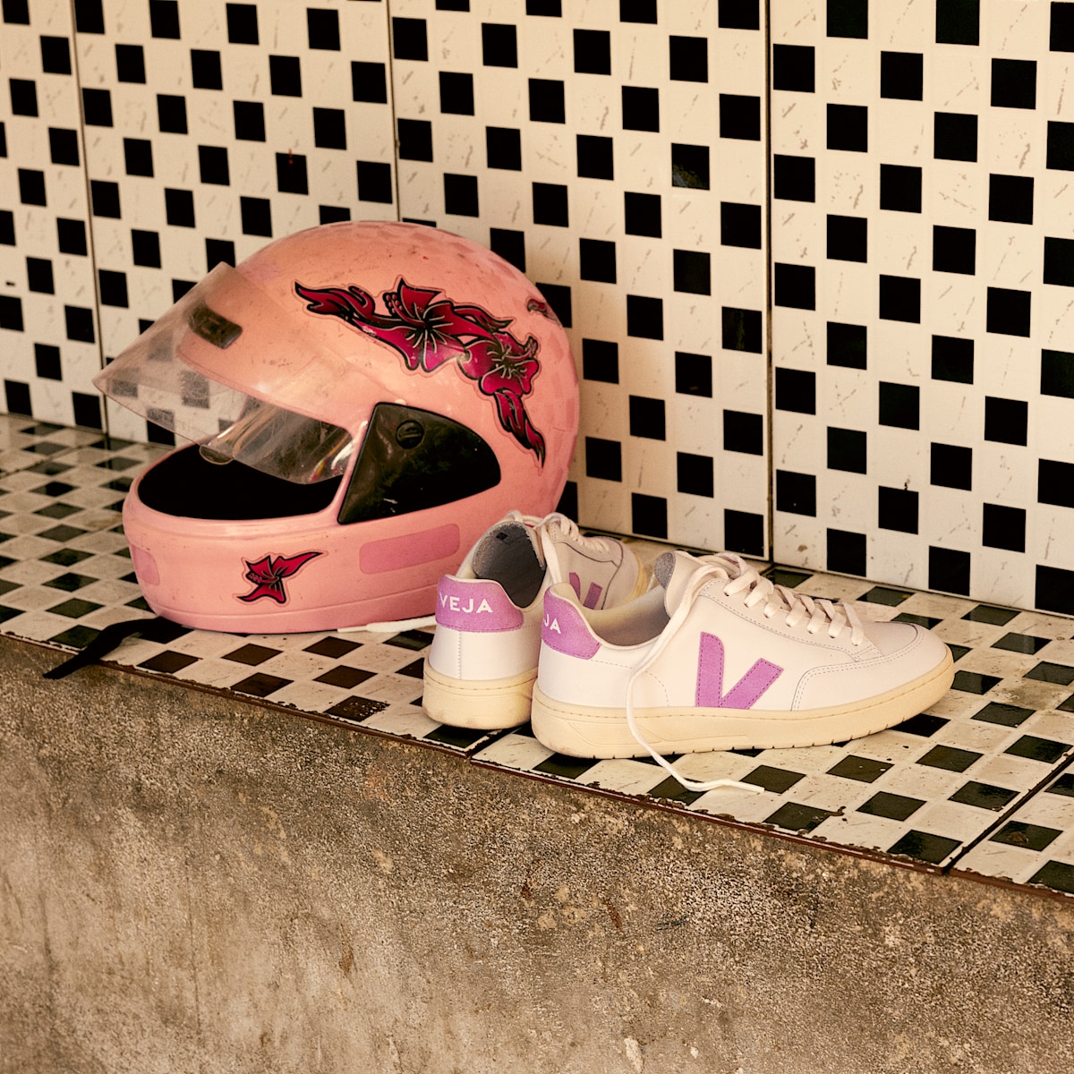 V-12 LEATHER WHITE ORCHID - Image 5