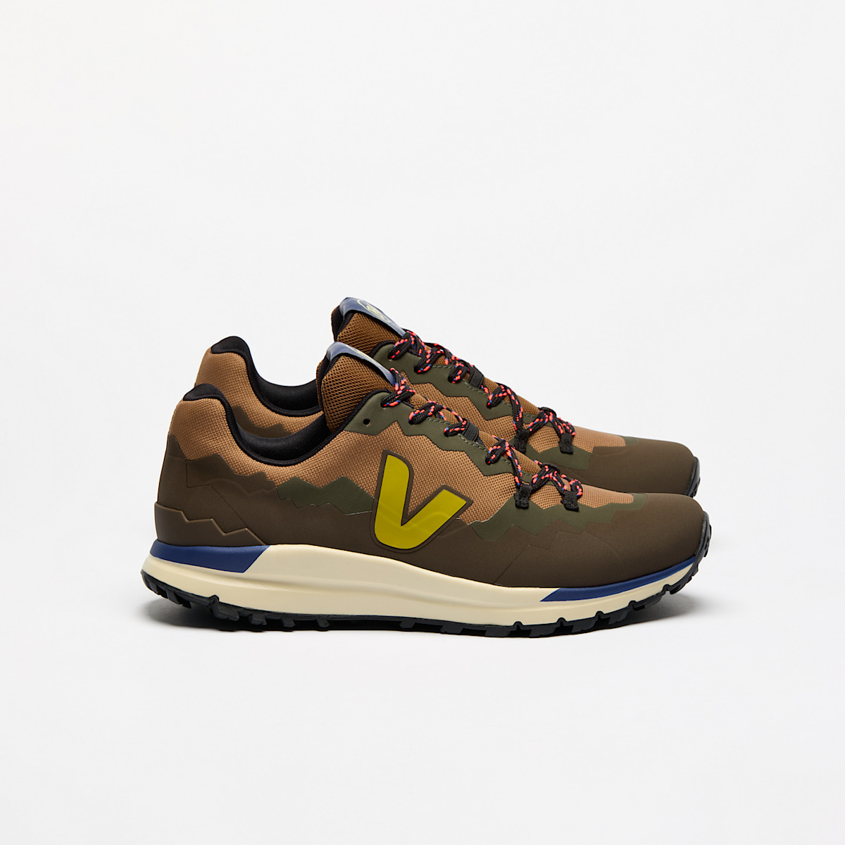 FITZ ROY TREK-SHELL VEJA X BUFF® TERRA LIQUOR