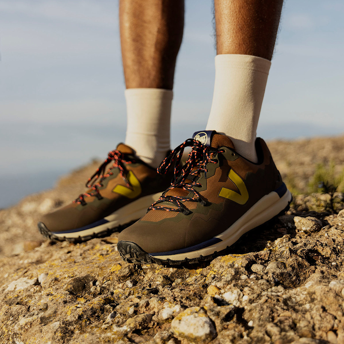 FITZ ROY TREK-SHELL VEJA X BUFF® TERRA LIQUOR - Image 5